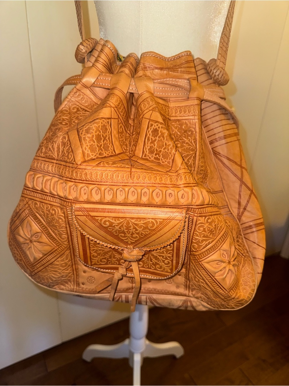 Moroccan Leather Handmade Embossed Boho Hippie Shoulder Bucket Bag - Picture 11 of 14